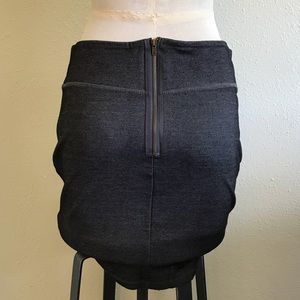 Flattering Stretchy Gray Zip-Closure Mini Skirt